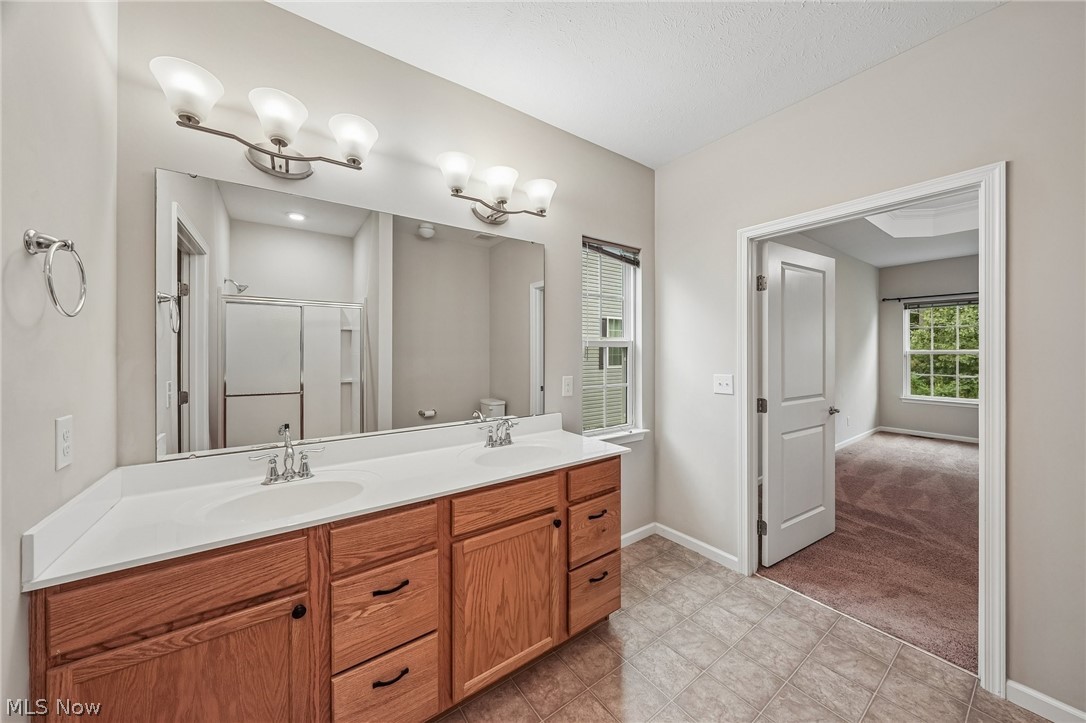 190 Lakeland Way Aurora OH 44202