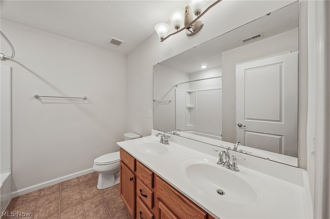 190 Lakeland Way Aurora OH 44202