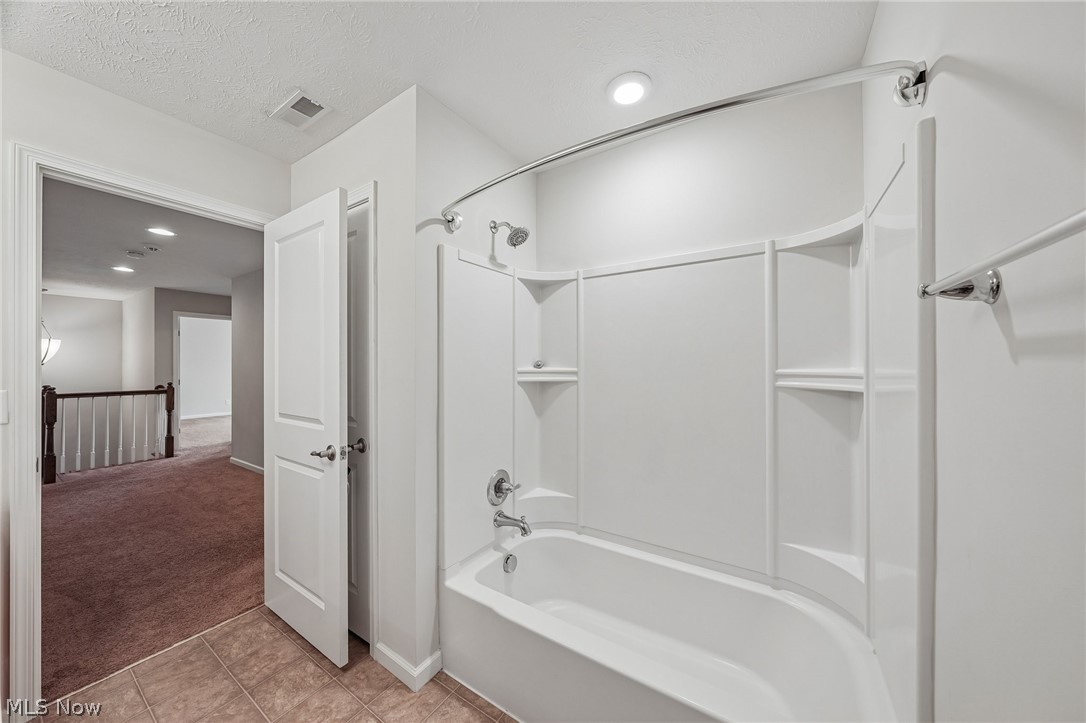 190 Lakeland Way Aurora OH 44202