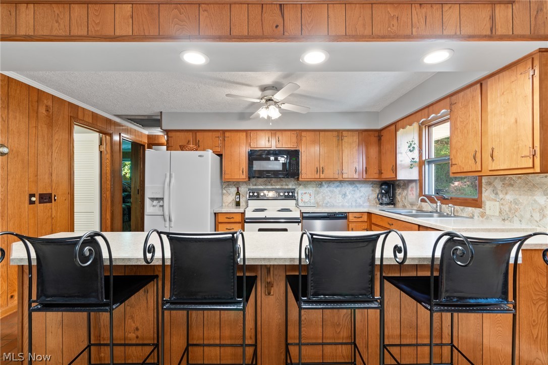 29 W Mohawk Drive Malvern OH 44644