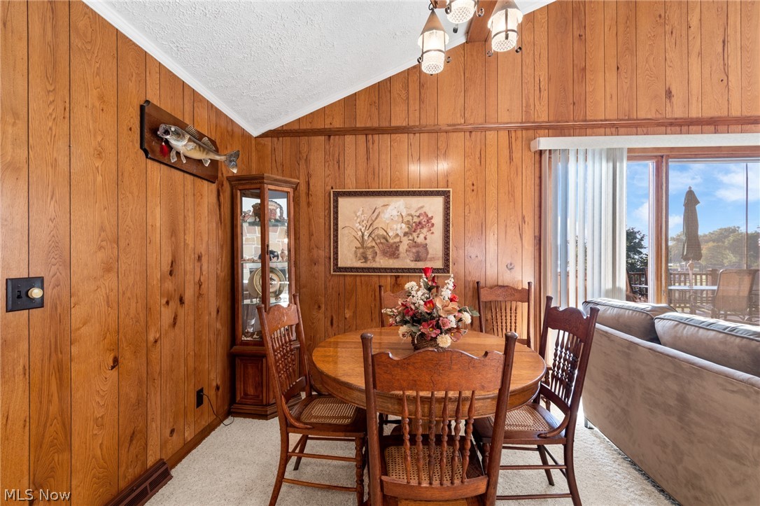 29 W Mohawk Drive Malvern OH 44644