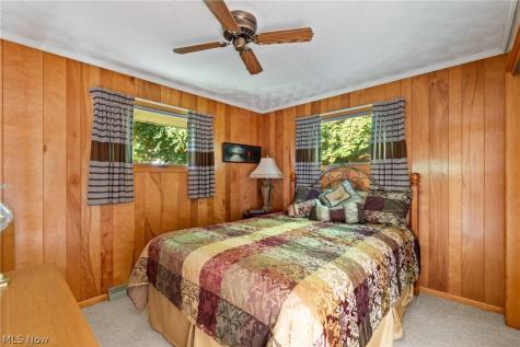 29 W Mohawk Drive Malvern OH 44644