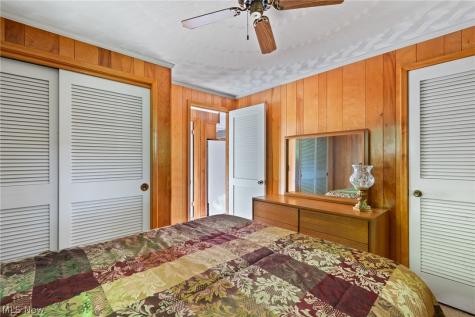 29 W Mohawk Drive Malvern OH 44644