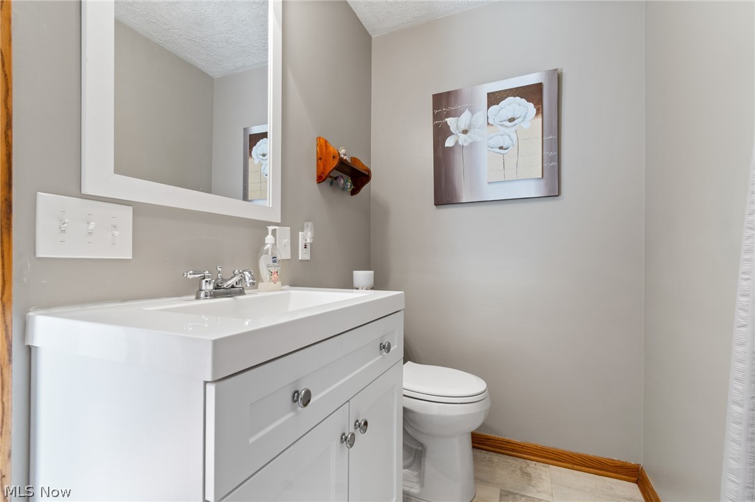 29 W Mohawk Drive Malvern OH 44644