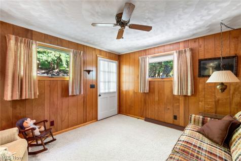 29 W Mohawk Drive Malvern OH 44644