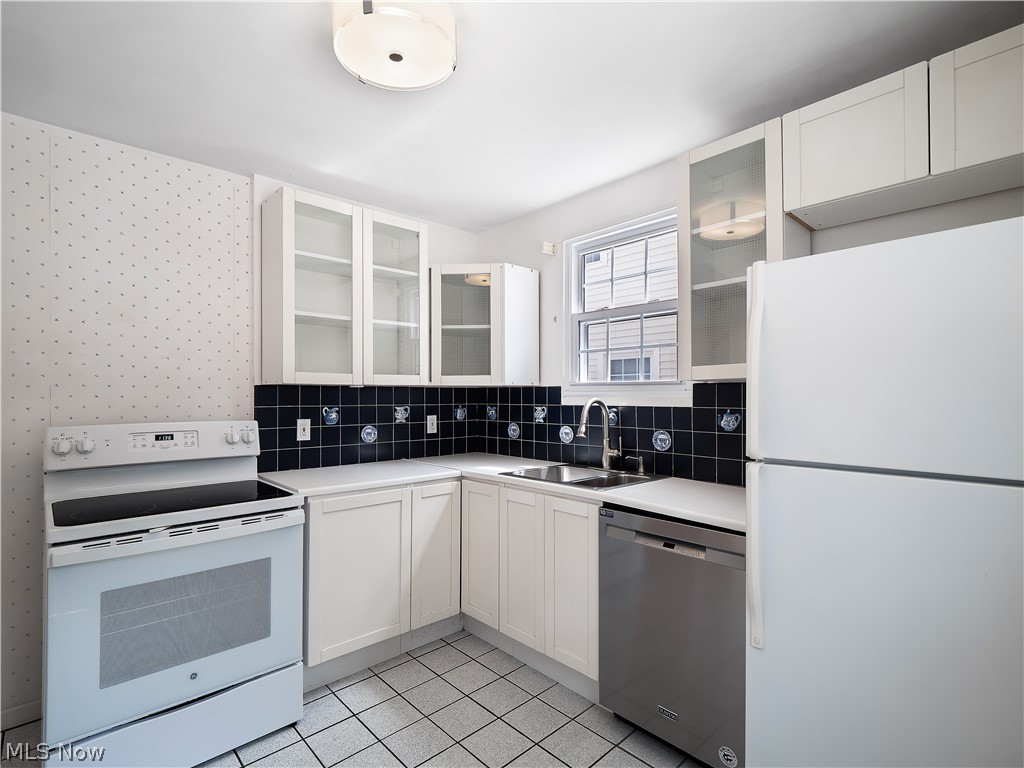 24613 E Oakland Road Bay Village OH 44140