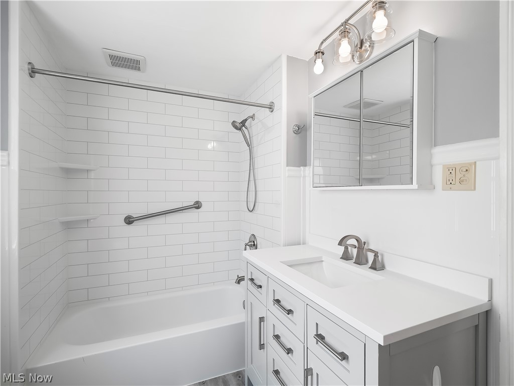 24613 E Oakland Road Bay Village OH 44140