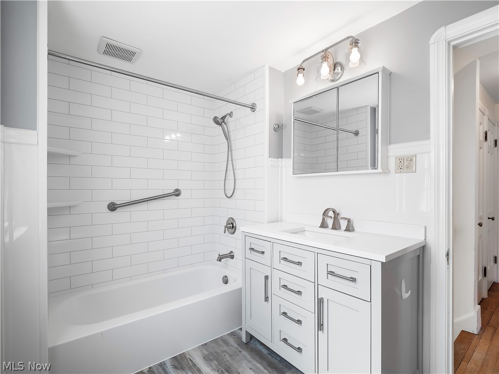 24613 E Oakland Road Bay Village OH 44140