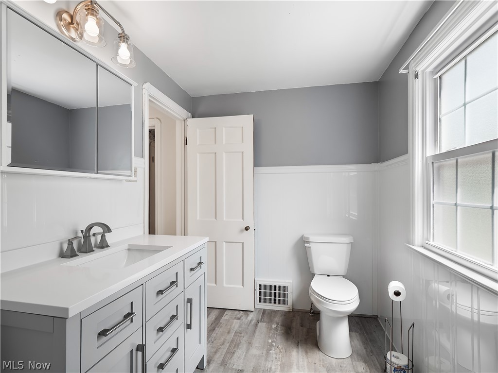 24613 E Oakland Road Bay Village OH 44140
