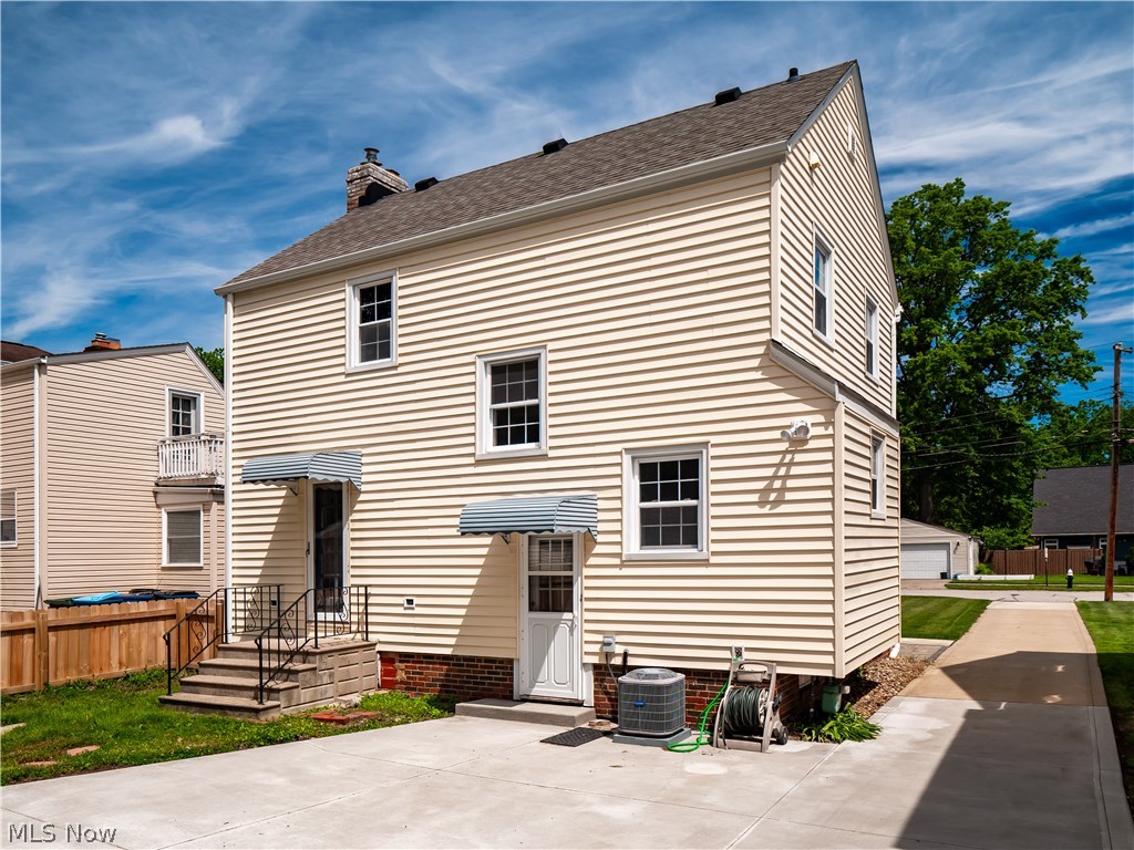 24613 E Oakland Road Bay Village OH 44140