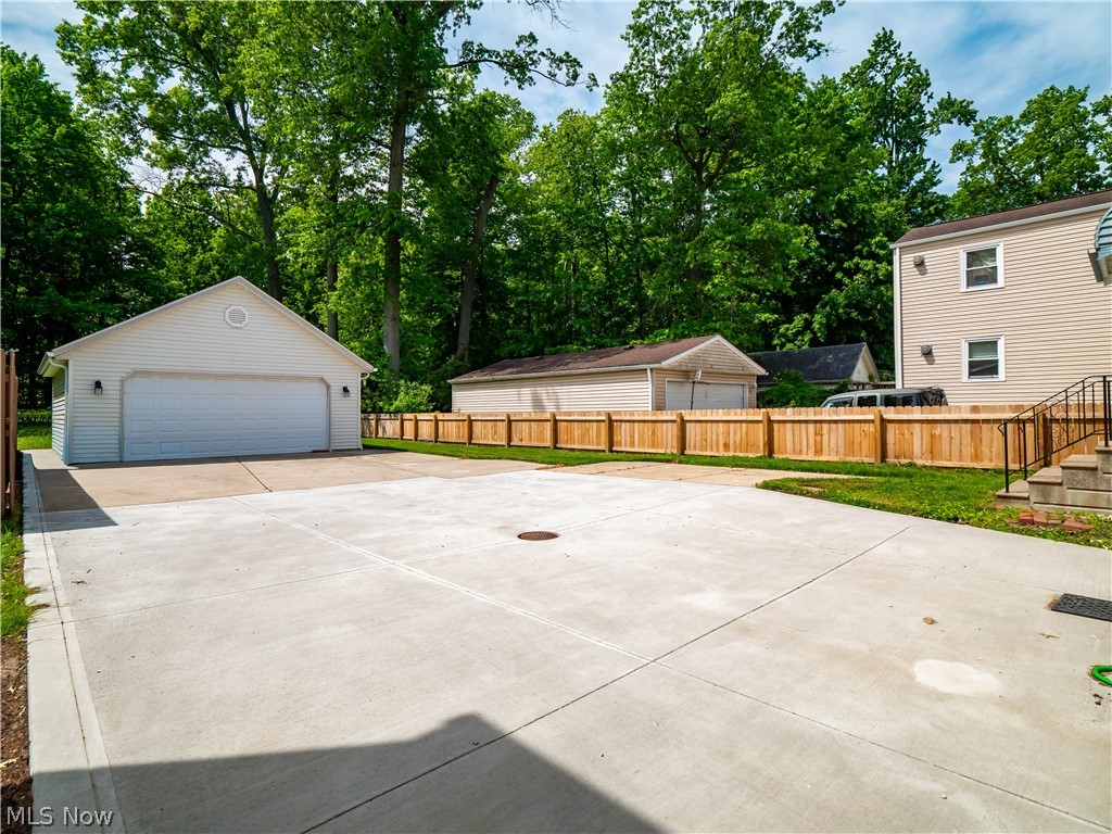 24613 E Oakland Road Bay Village OH 44140