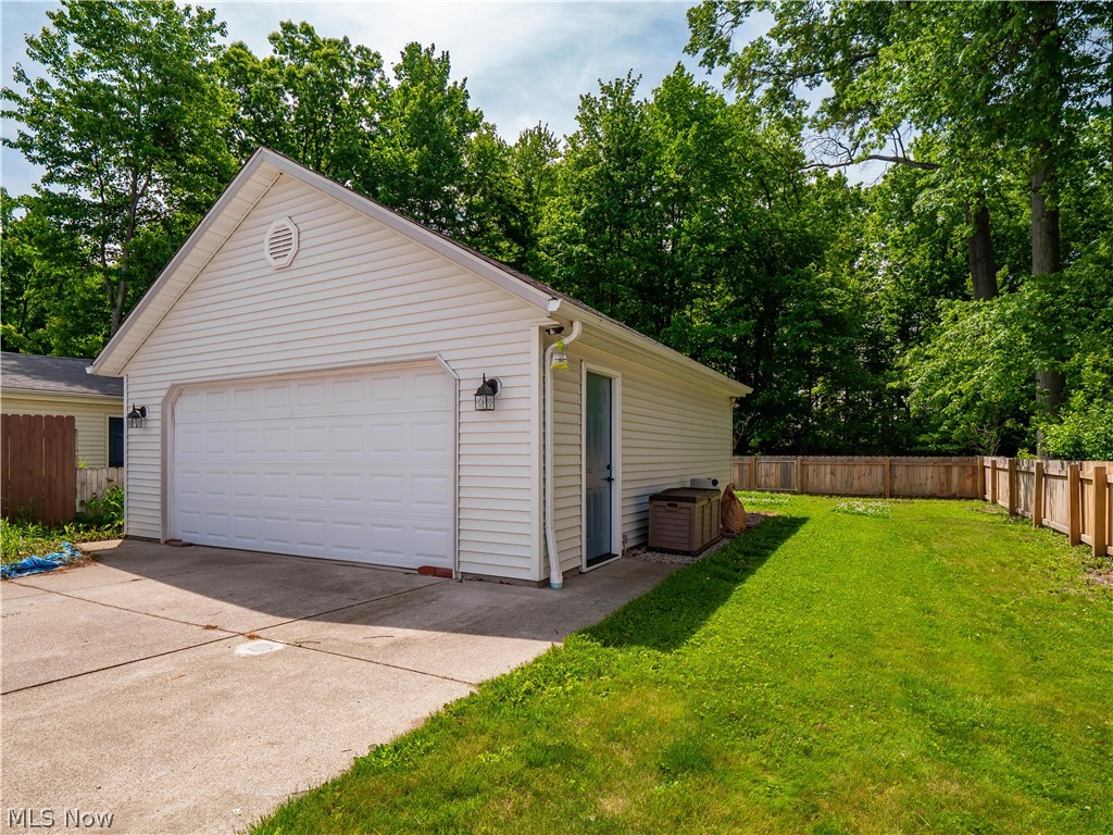 24613 E Oakland Road Bay Village OH 44140
