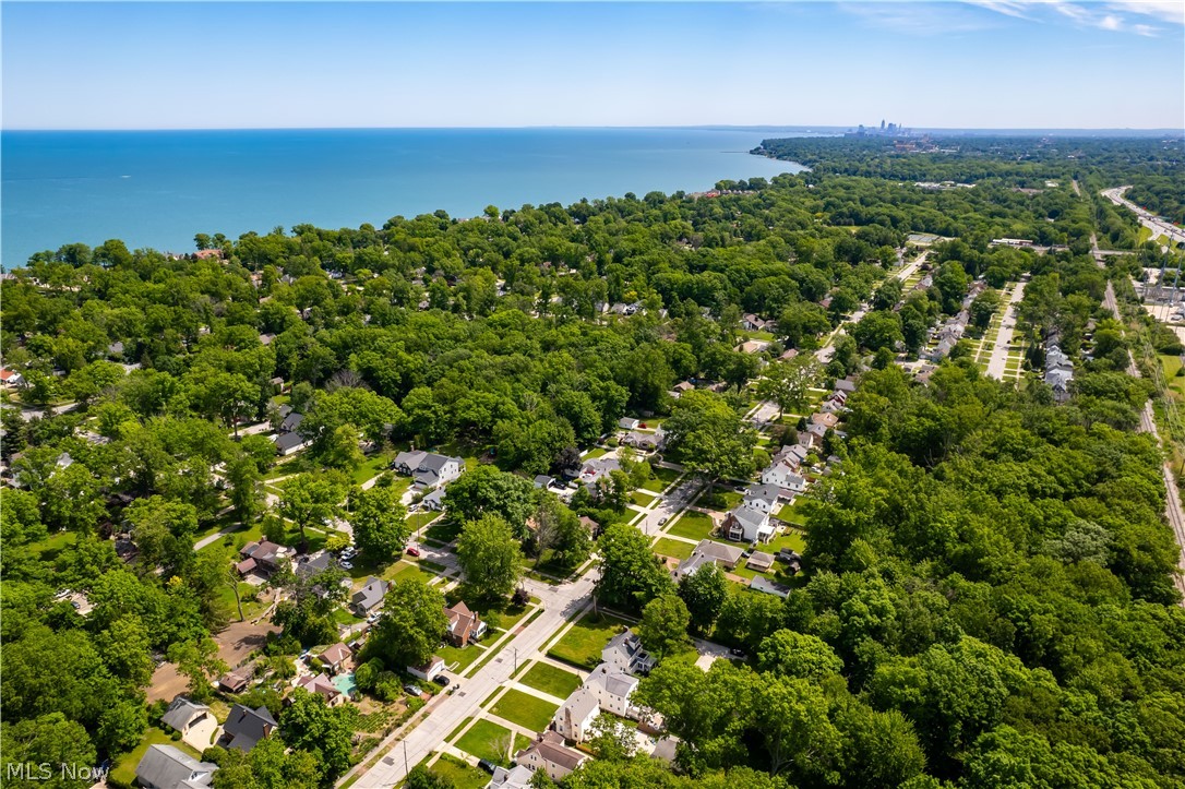 24613 E Oakland Road Bay Village OH 44140