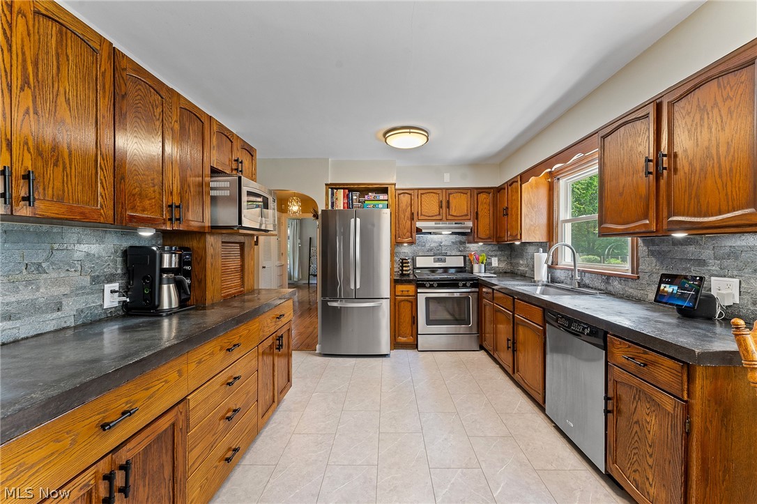 31 Island Drive Poland OH 44514