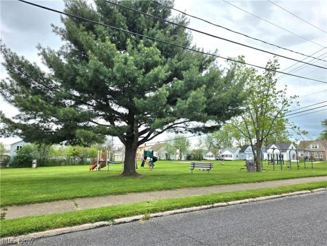 15804 Northwood Avenue Maple Heights OH 44137
