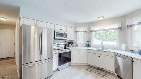 445 Blossom Circle Tallmadge OH 44278