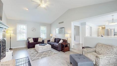 445 Blossom Circle Tallmadge OH 44278