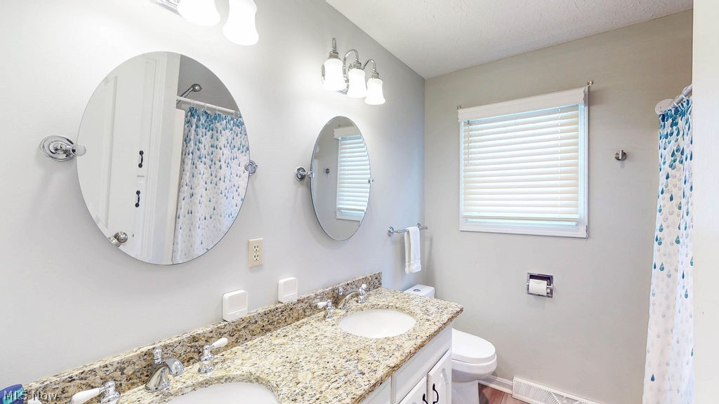 445 Blossom Circle Tallmadge OH 44278