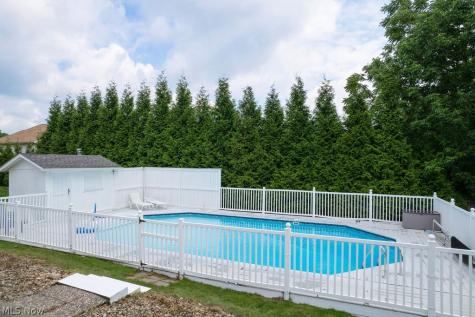 445 Blossom Circle Tallmadge OH 44278