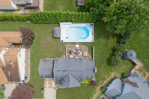 445 Blossom Circle Tallmadge OH 44278