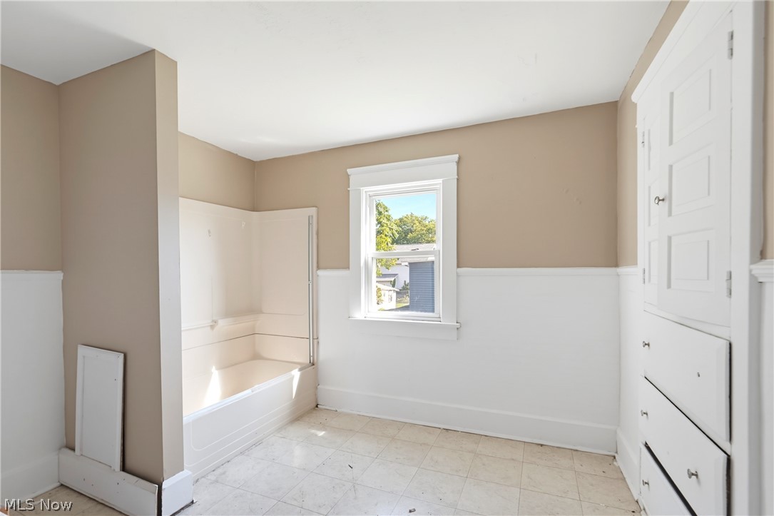 1221 9th Street NW Canton OH 44703