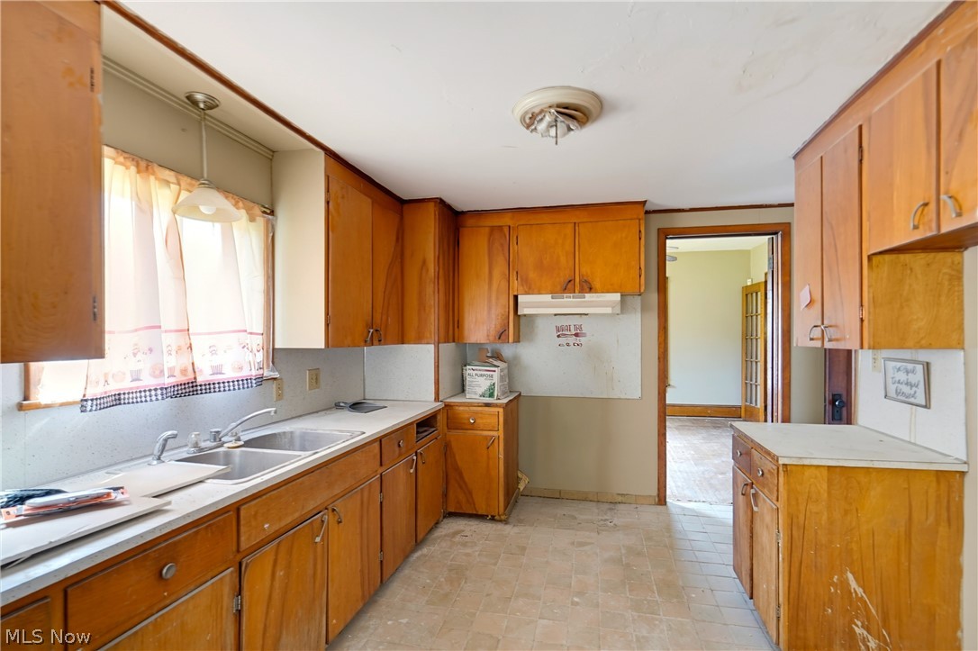 1221 9th Street NW Canton OH 44703