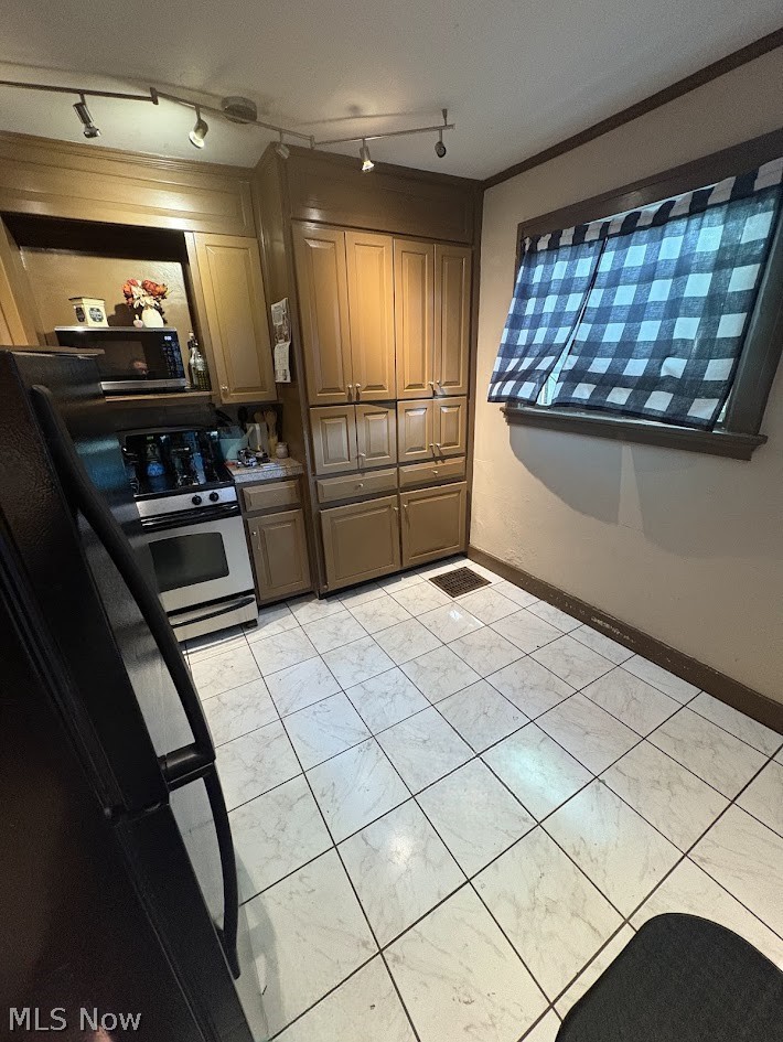 748 Convers Avenue Zanesville OH 43701