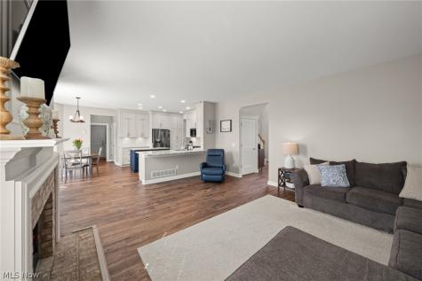 9635 Kingston Trail Olmsted Twp OH 44138
