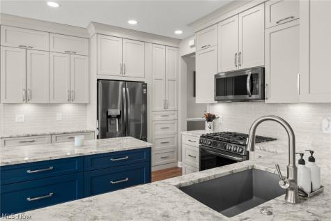 9635 Kingston Trail Olmsted Twp OH 44138