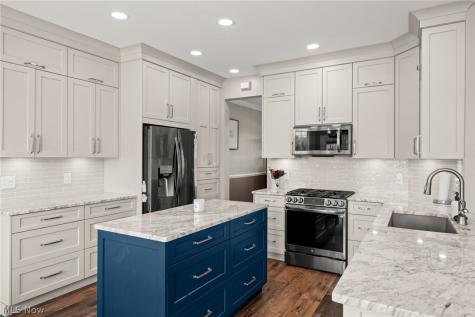 9635 Kingston Trail Olmsted Twp OH 44138