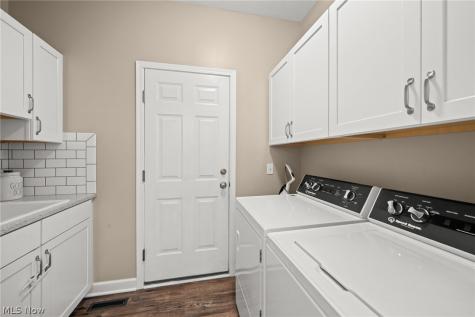 9635 Kingston Trail Olmsted Twp OH 44138