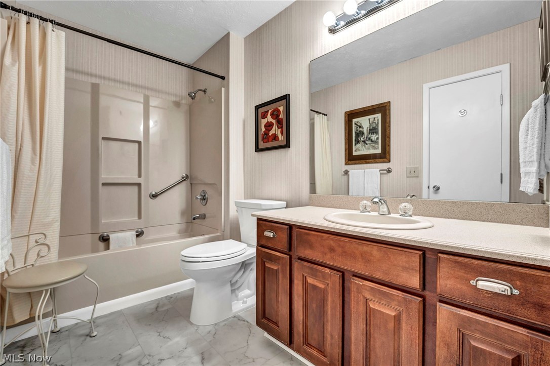 5669 Marble Lane Willoughby OH 44094