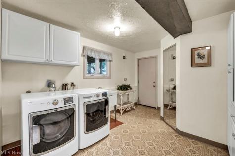 5669 Marble Lane Willoughby OH 44094