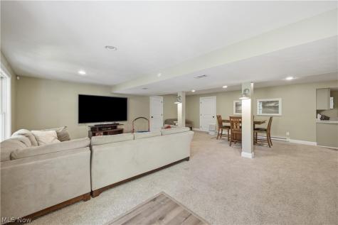 2692 Pitcher Plant Court Uniontown OH 44685