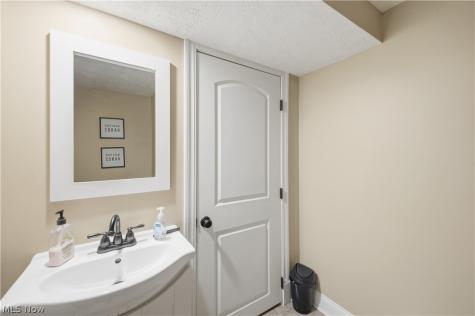 2692 Pitcher Plant Court Uniontown OH 44685