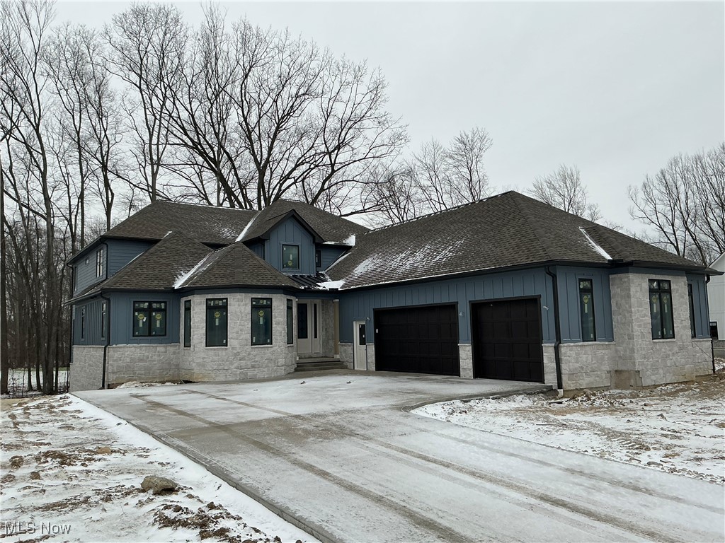 830 Club Drive W Aurora OH 44202