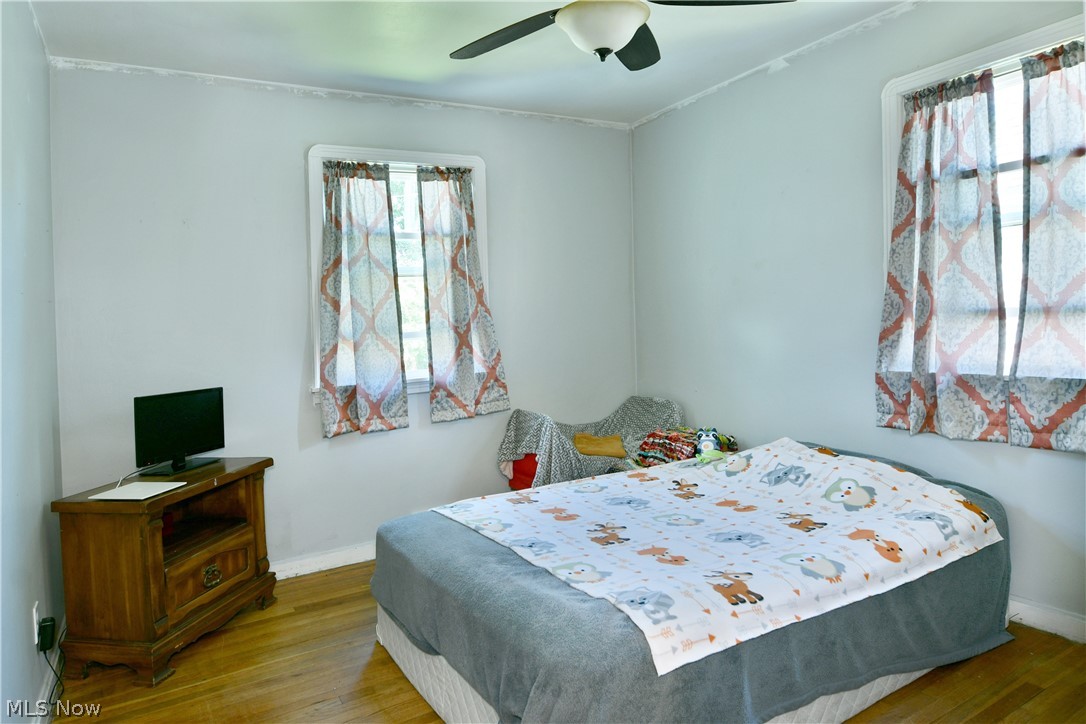 202 Elm Street Struthers OH 44471