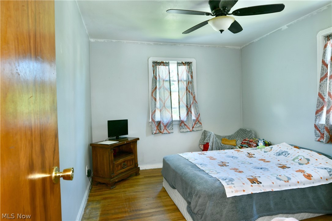 202 Elm Street Struthers OH 44471