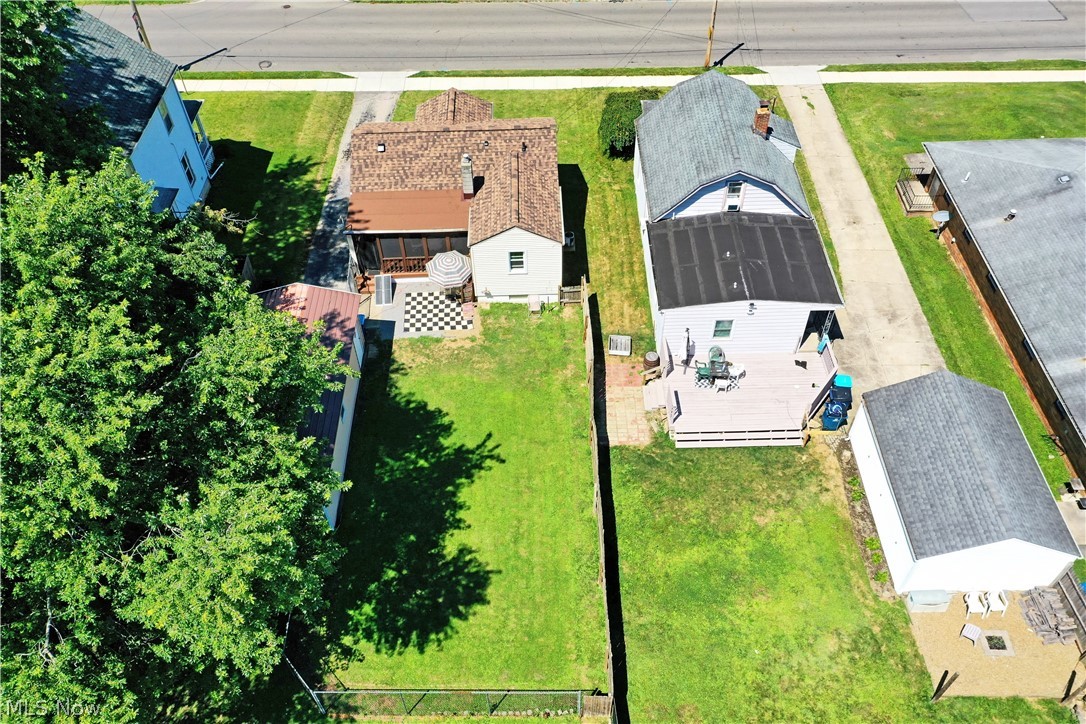 202 Elm Street Struthers OH 44471