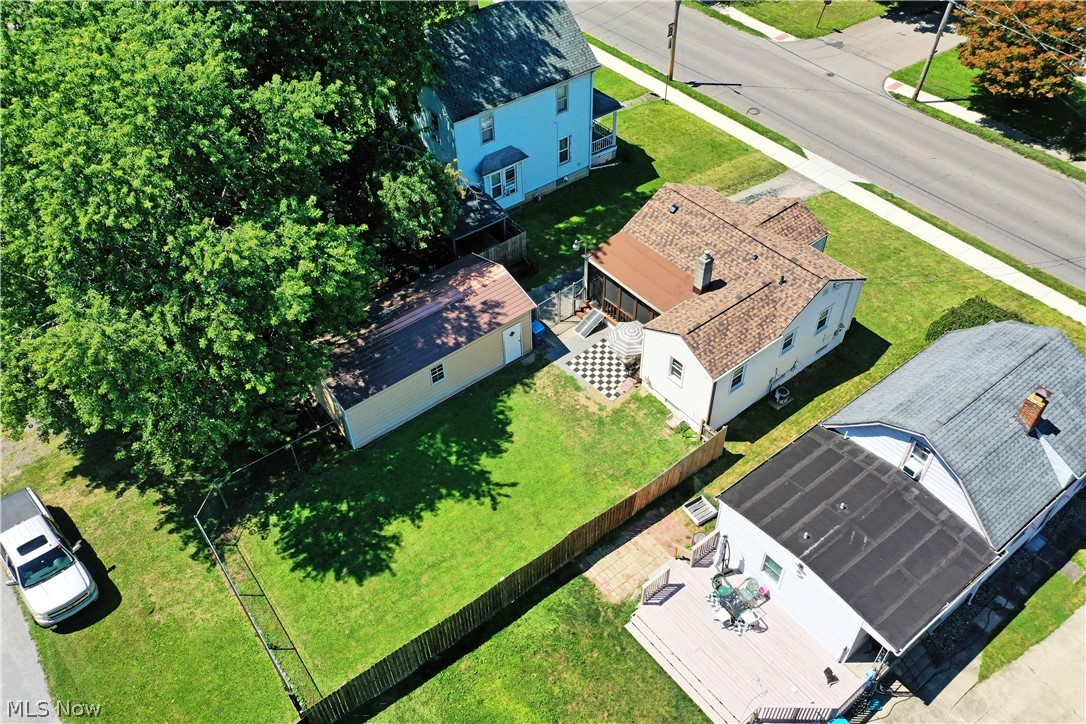 202 Elm Street Struthers OH 44471