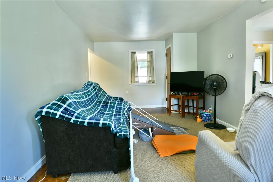 202 Elm Street Struthers OH 44471