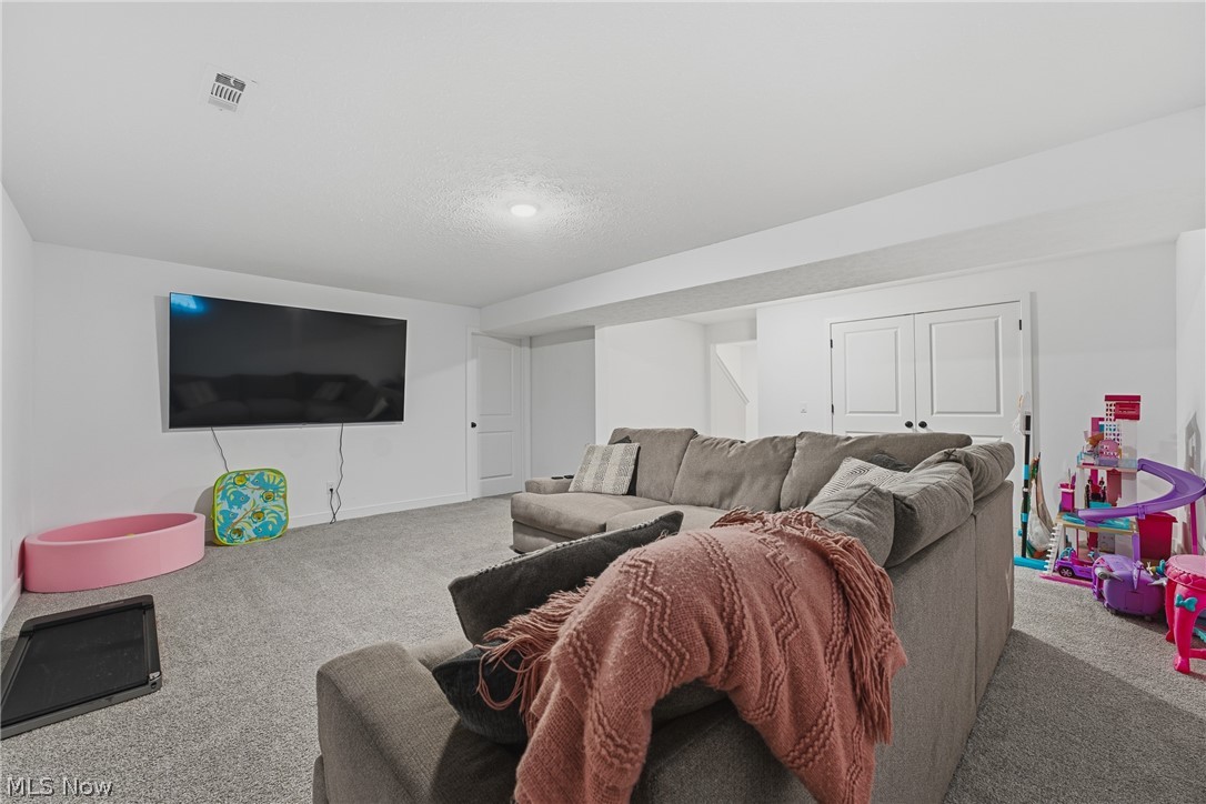 3017 Mcintosh Drive NE Louisville OH 44641