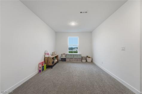 3017 Mcintosh Drive NE Louisville OH 44641