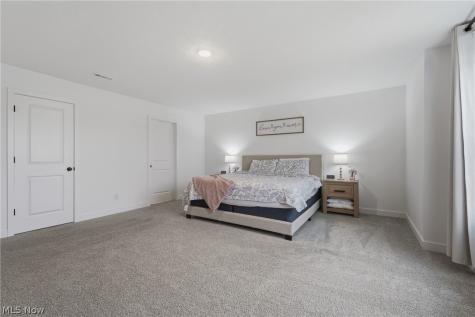 3017 Mcintosh Drive NE Louisville OH 44641