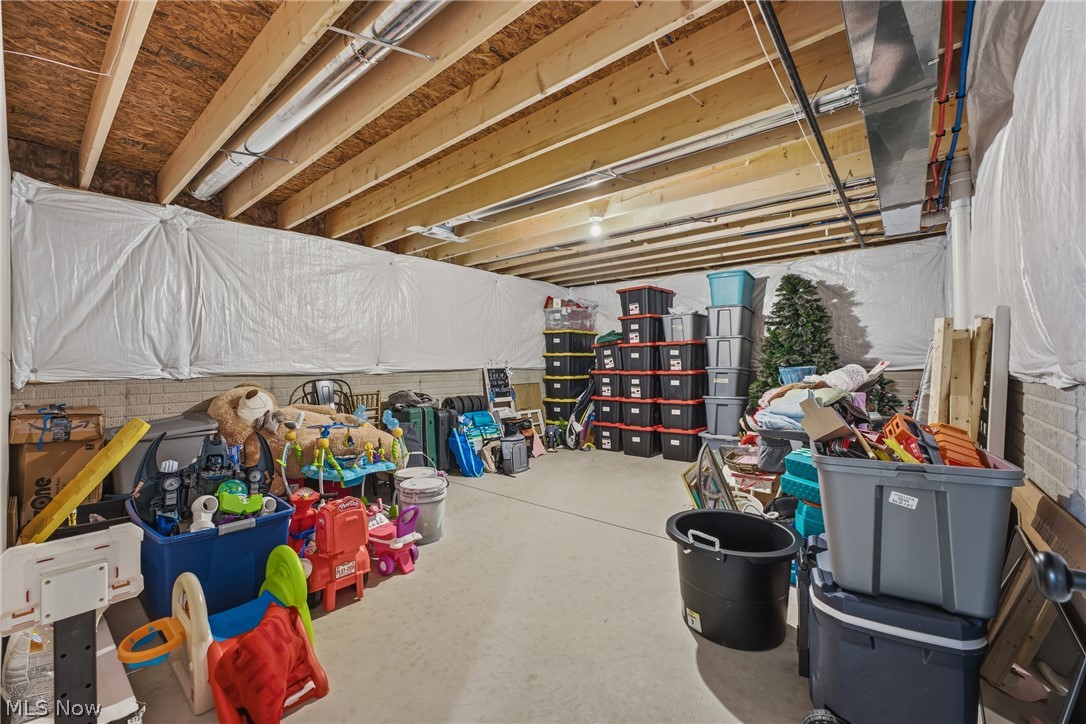3017 Mcintosh Drive NE Louisville OH 44641