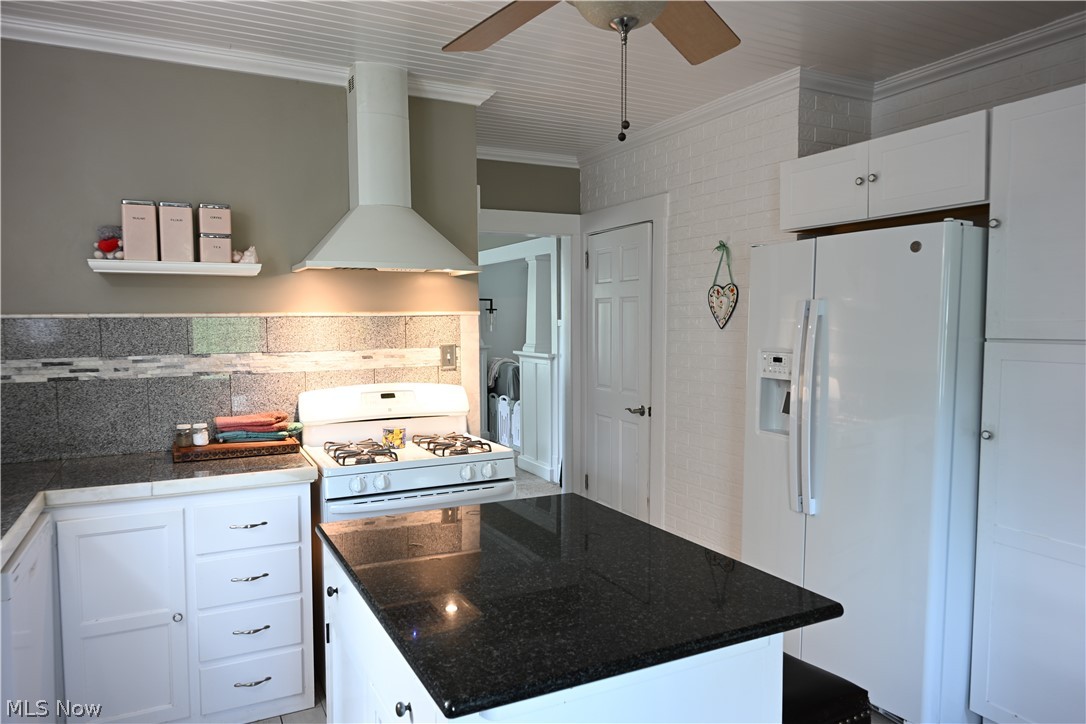 6304 Kirk Canfield OH 44406