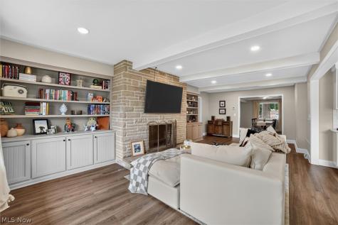 14395 Robert Drive Middleburg Heights OH 44130
