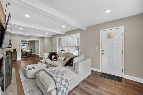 14395 Robert Drive Middleburg Heights OH 44130