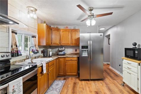 2641 Edwin Avenue Akron OH 44314