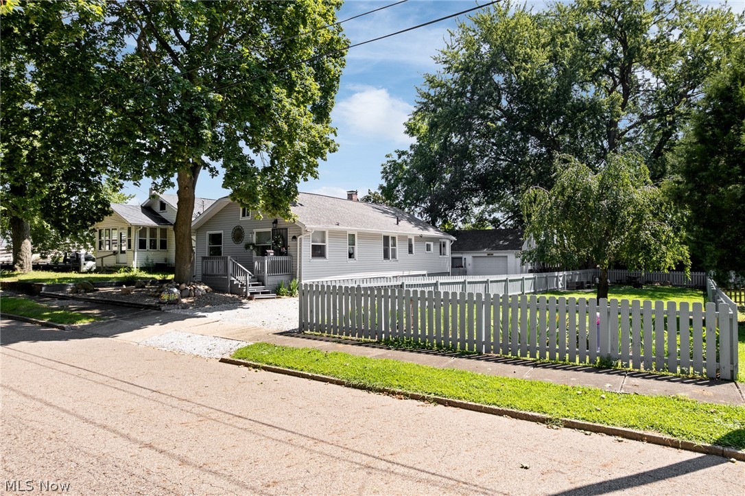2641 Edwin Avenue Akron OH 44314